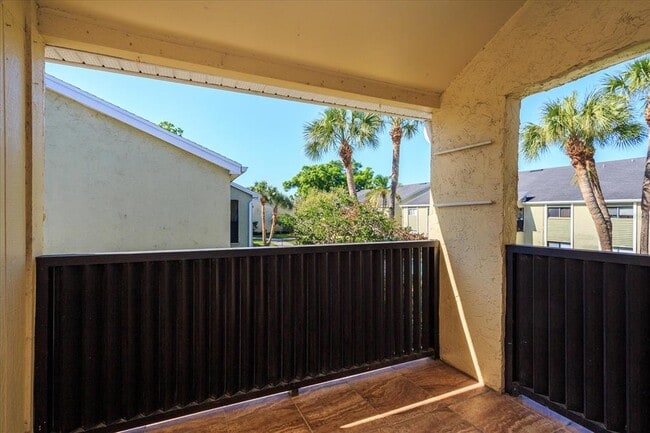 Building Photo - 908 Lake Destiny Rd