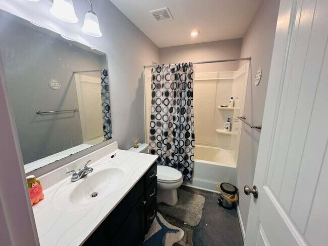 Building Photo - 8035 Stiner Grv