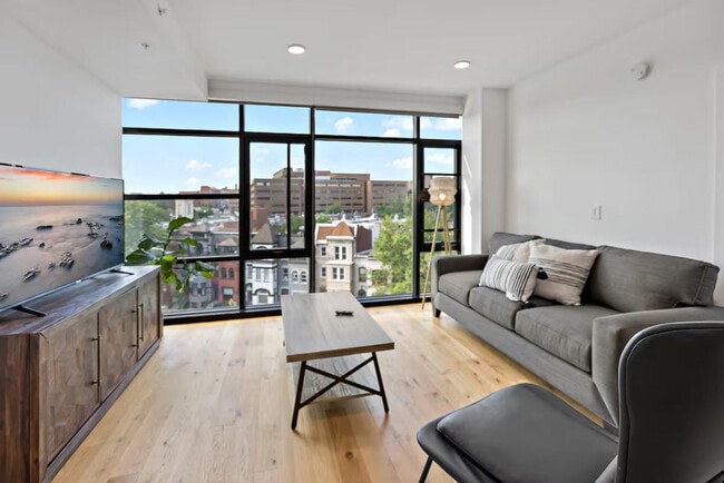 Building Photo - 635 S St NW