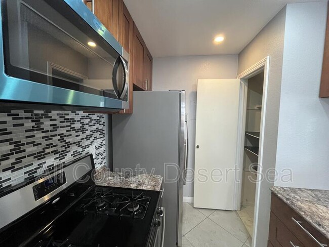 Building Photo - 16404 Vista Roma Cir