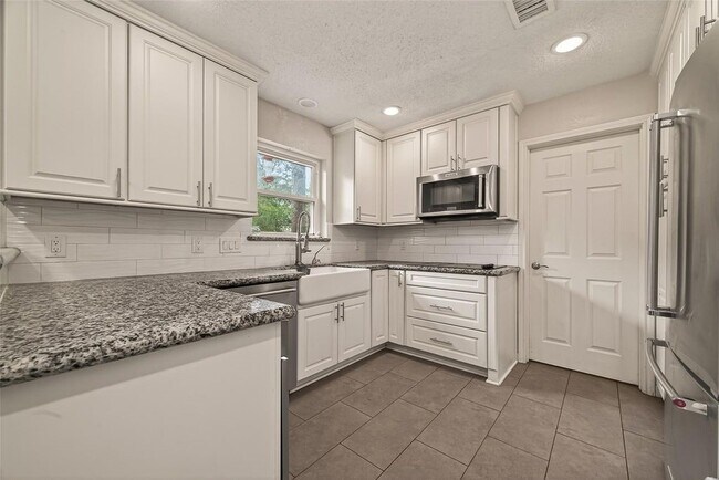 Building Photo - 14507 Ravenhurst Ln
