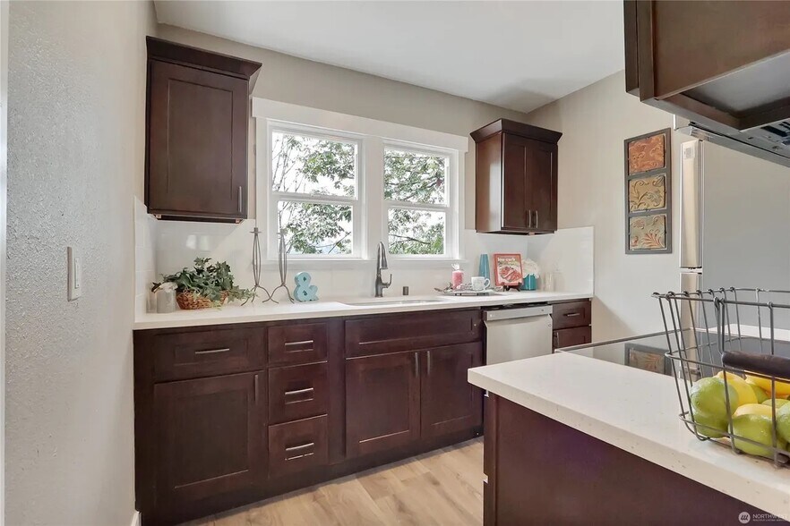 Upper Kitchen - 3819 21st Ave SW