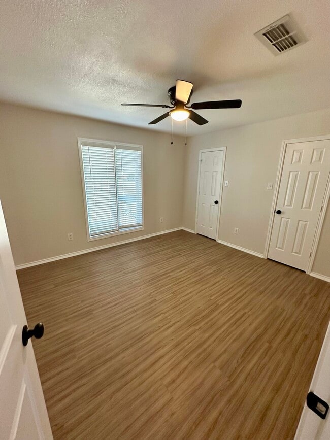 Building Photo - 5821 80th St