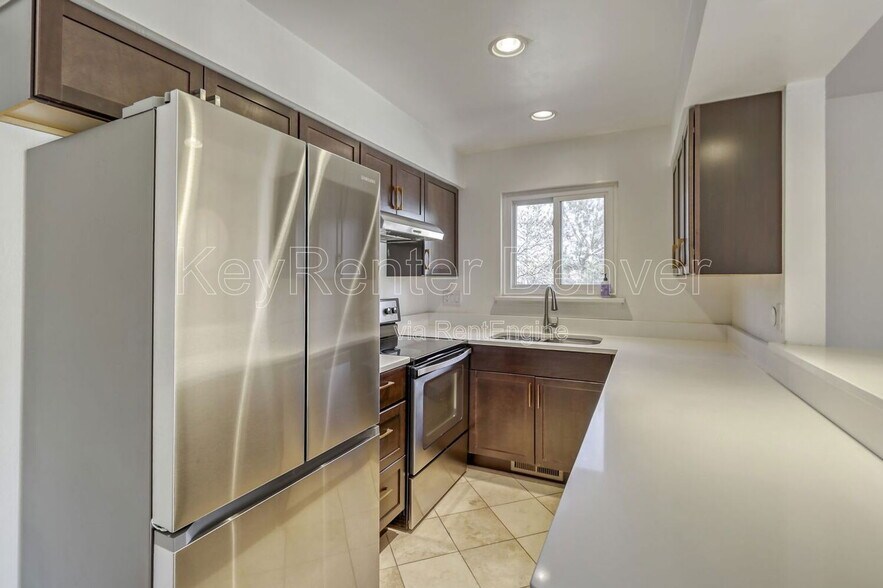 Building Photo - 9195 Lehigh Ave