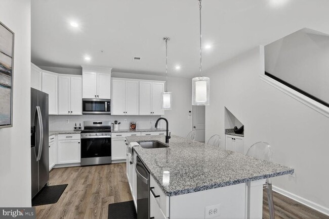 Building Photo - 9427 James MacGowan Ln