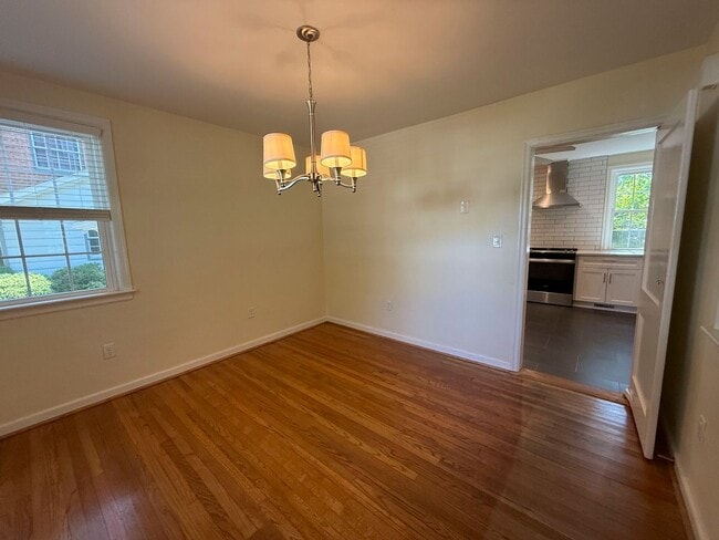 Building Photo - Beautiful 3BR/1.5BA Home in Newport News, VA - Move-in Ready!