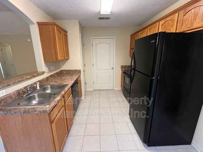 Building Photo - 10092 Cross Valley Dr