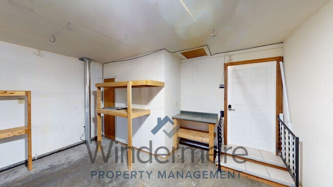 Building Photo - 2348 Frazier Dr