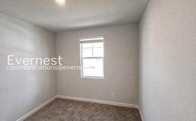 Building Photo - 4 Bed/3 Bath Home with Fenced Yard / Pet-Friendly / Coming Soon!