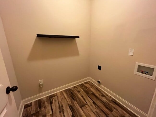Building Photo - Renovated 4 Bedroom 2.5 Bath Home for Rent!