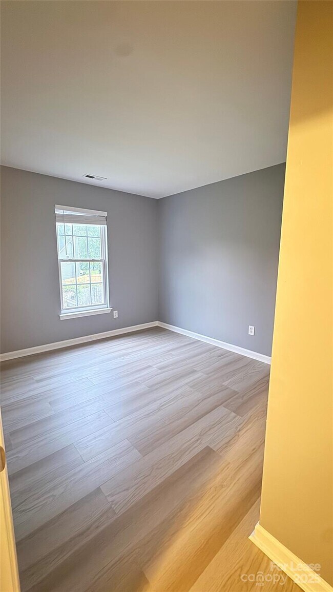 Building Photo - 1705 Starling Ct