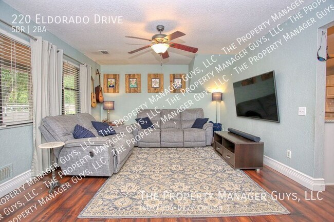Building Photo - 220 Eldorado Dr
