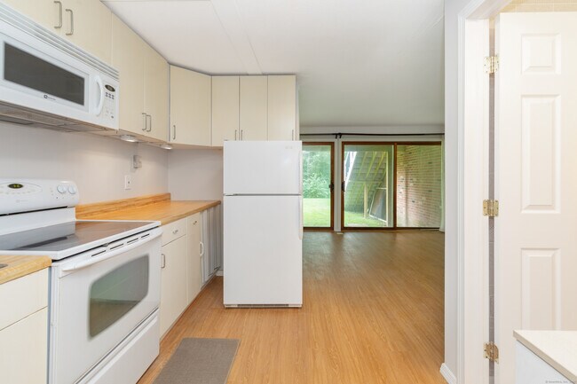 Building Photo - 55 Porter Ave