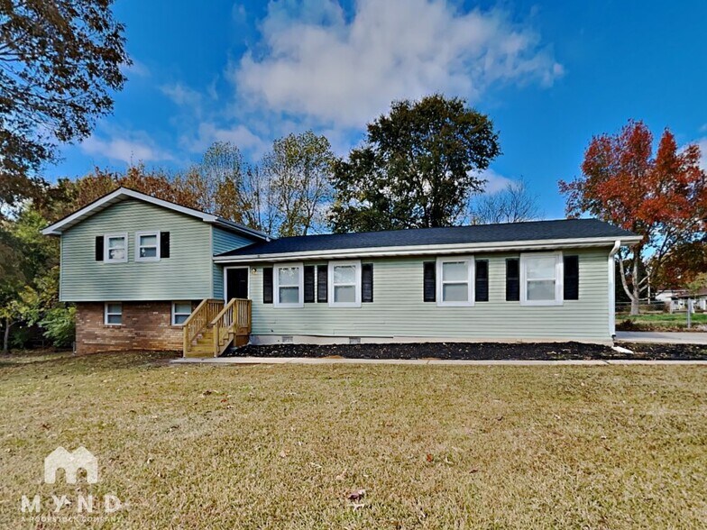 Primary Photo - 104 Wilburn Dr