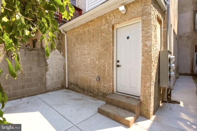 Building Photo - 2456 N 19th St