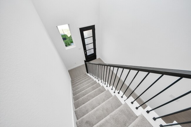 Building Photo - 27111 Blue Pool Dr