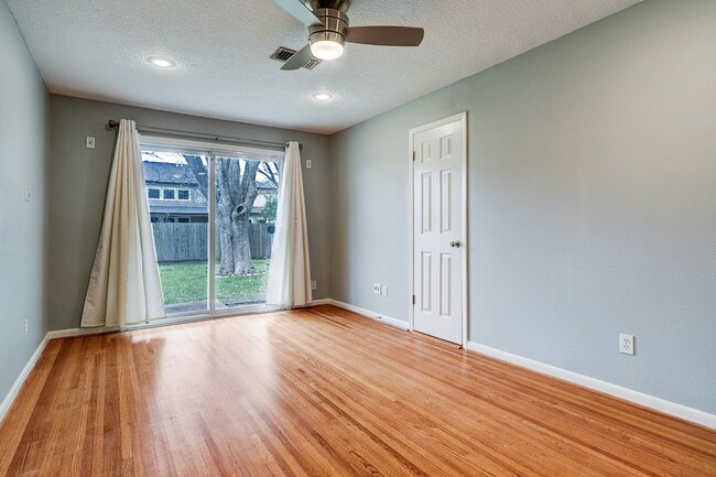 Building Photo - 8610 Bevlyn Dr