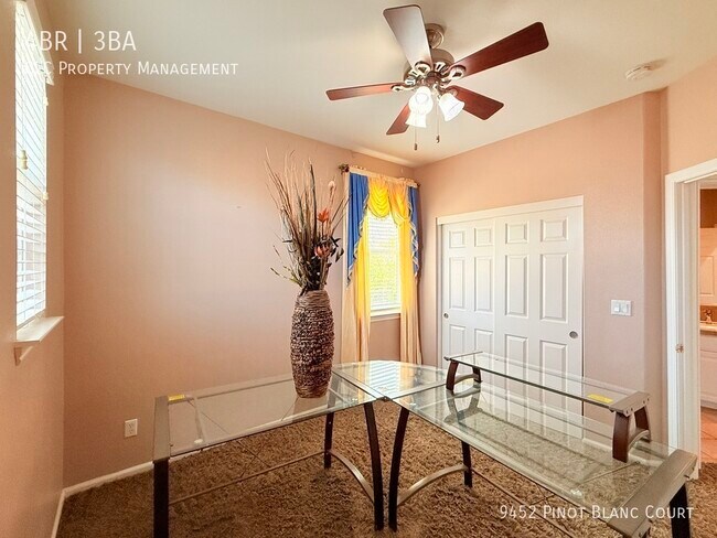 Building Photo - 9452 Pinot Blanc Ct