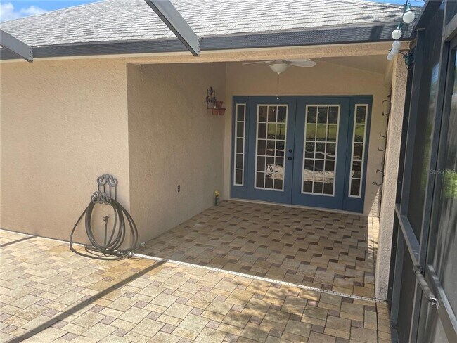 Building Photo - 6117 Gentle Ben Cir