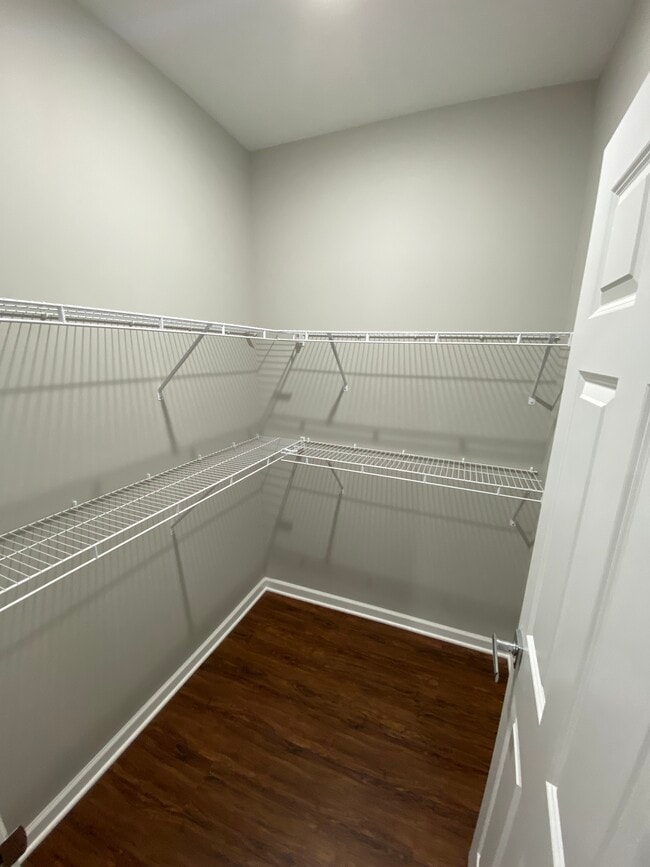 Building Photo - 5th Ave