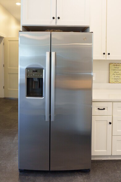 Building Photo - 60 Madison Dr