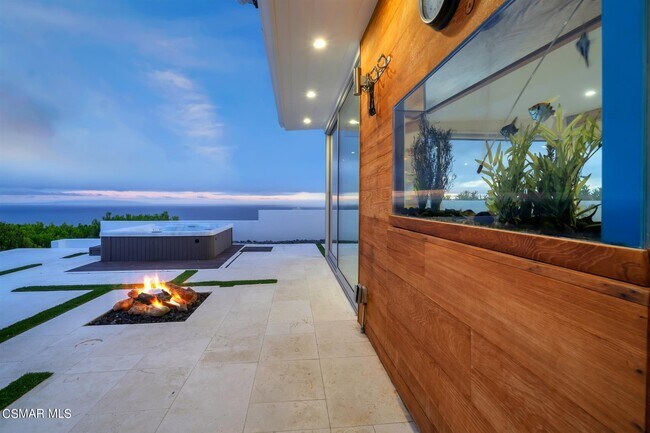 Building Photo - 3424 Shoreheights Dr