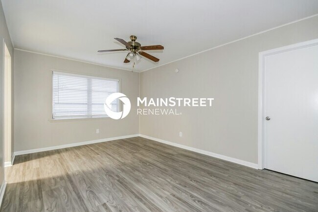 Building Photo - 4 Bedroom Pet-Friendly Home in Tampa, FL w...