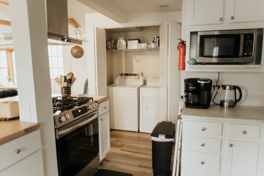 Building Photo - 1109 S Fess Ave