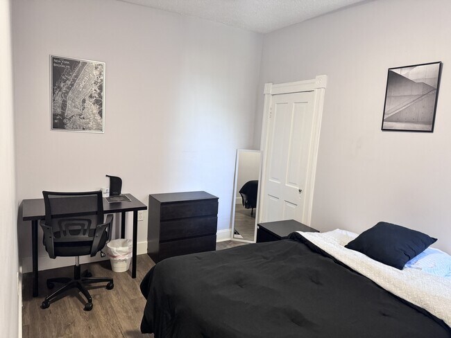 Building Photo - 2720 Maryland Ave