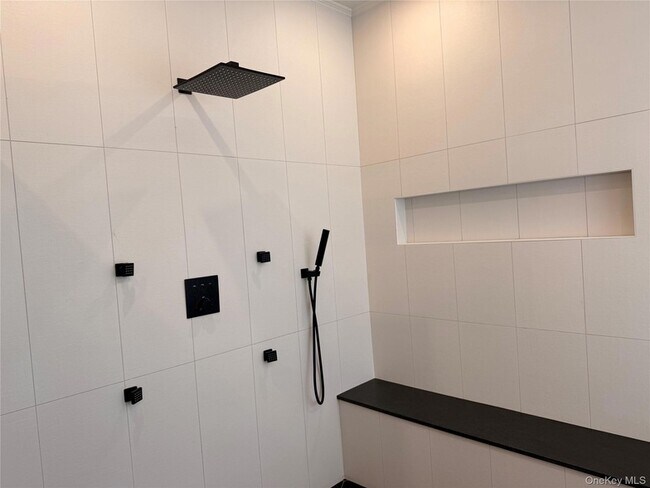 Building Photo - 6 Conifer Ct