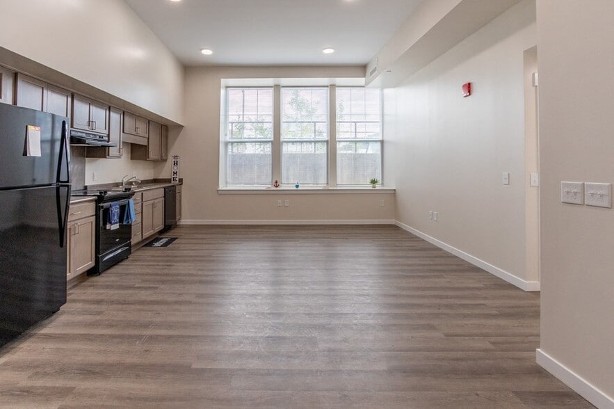 Primary Photo - Mount Union Senior Lofts