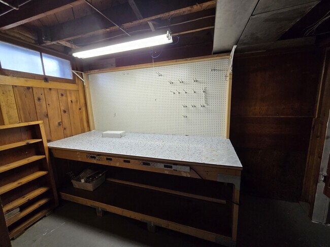 Building Photo - 532 Orwood Pl