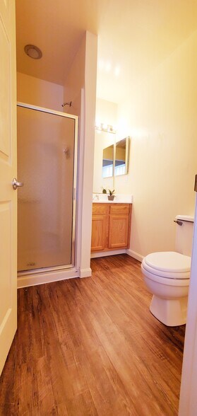 Building Photo - 506 Lynnehaven Dr