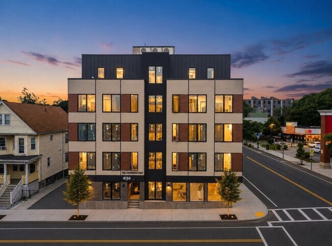 Building Photo - 4164 Washington St