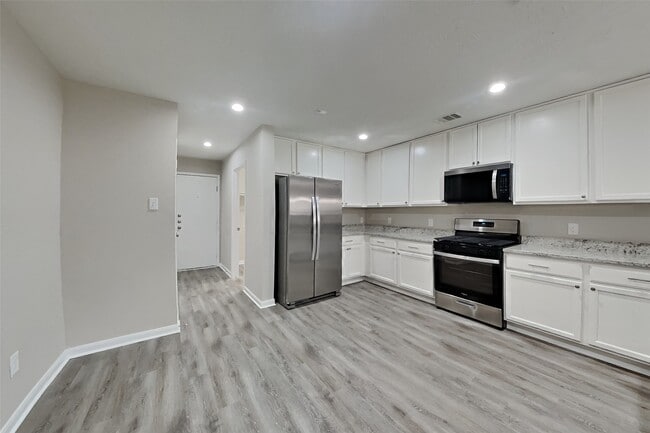Building Photo - 16218 Range Valley Ln
