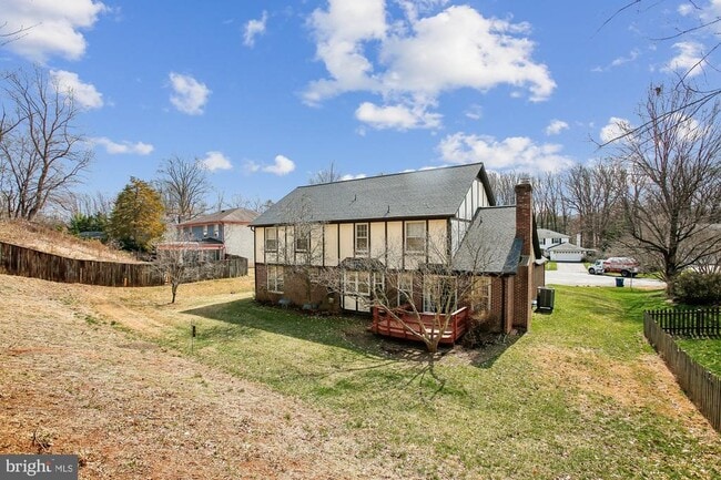 Building Photo - 6604 Tina Ln