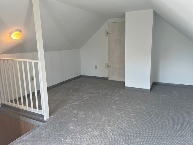 Building Photo - 7-MXW Holding Corp