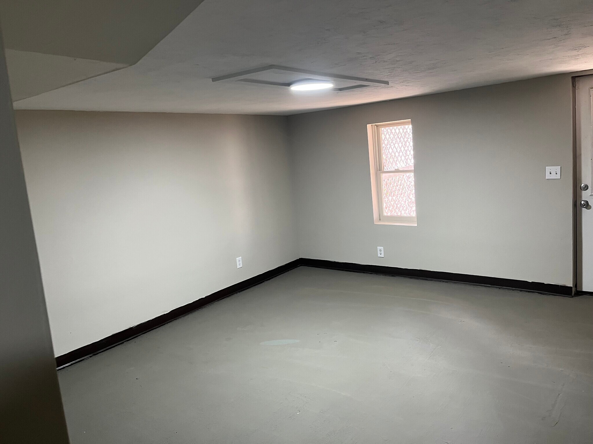 Living room - 3617 Sharon Ave