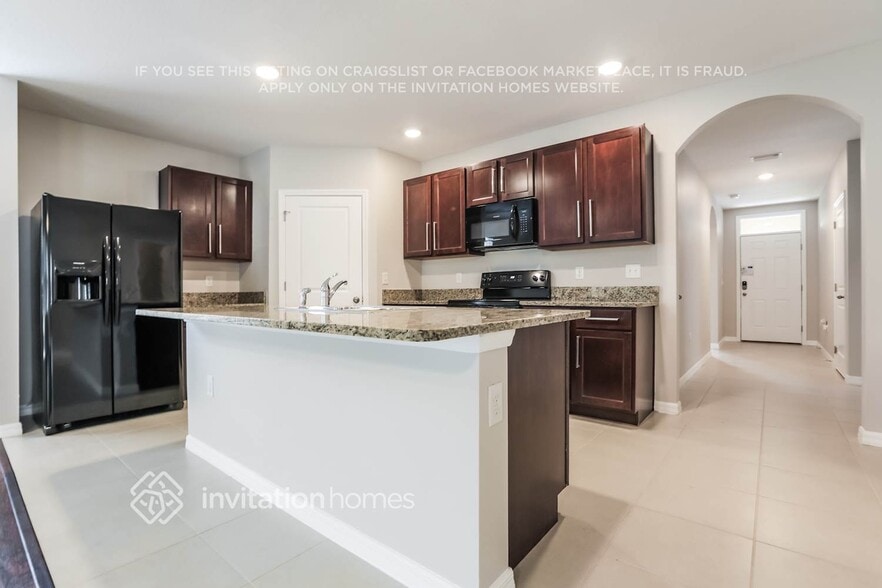 Building Photo - 137 Tierra Verde Way