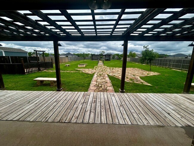Building Photo - 357 Hog Eye Rd