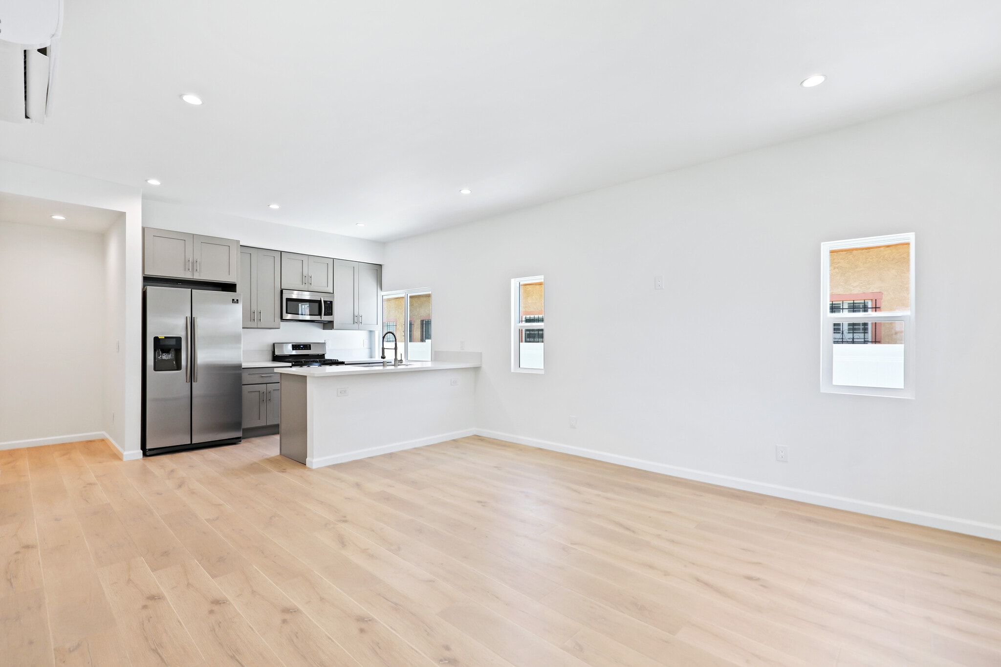 Building Photo - 5234 W 20th St