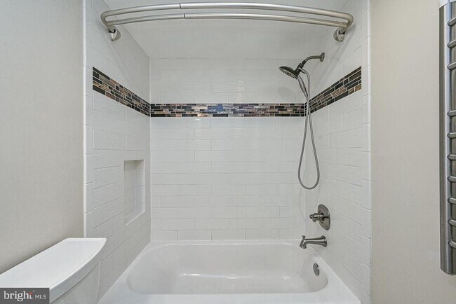 Building Photo - 1300 Army Navy Dr