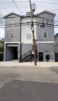Building Photo - 197 12th Ave