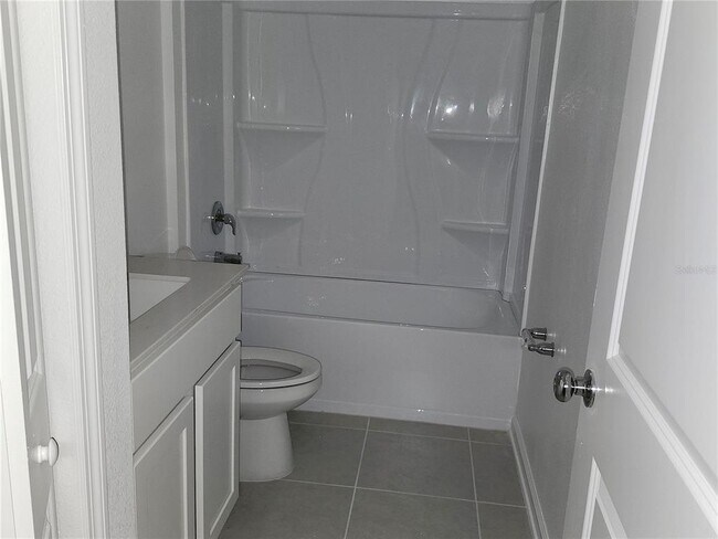 Building Photo - 2704 Lookout Rdg Rd