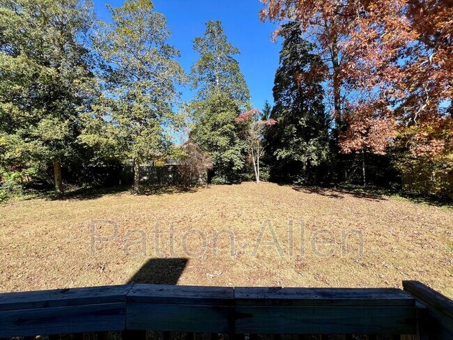 Building Photo - 15 Allen Ave