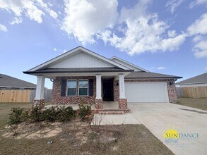 Building Photo - Spacious 5-Bedroom Home in Plantation Woods, East Milton!