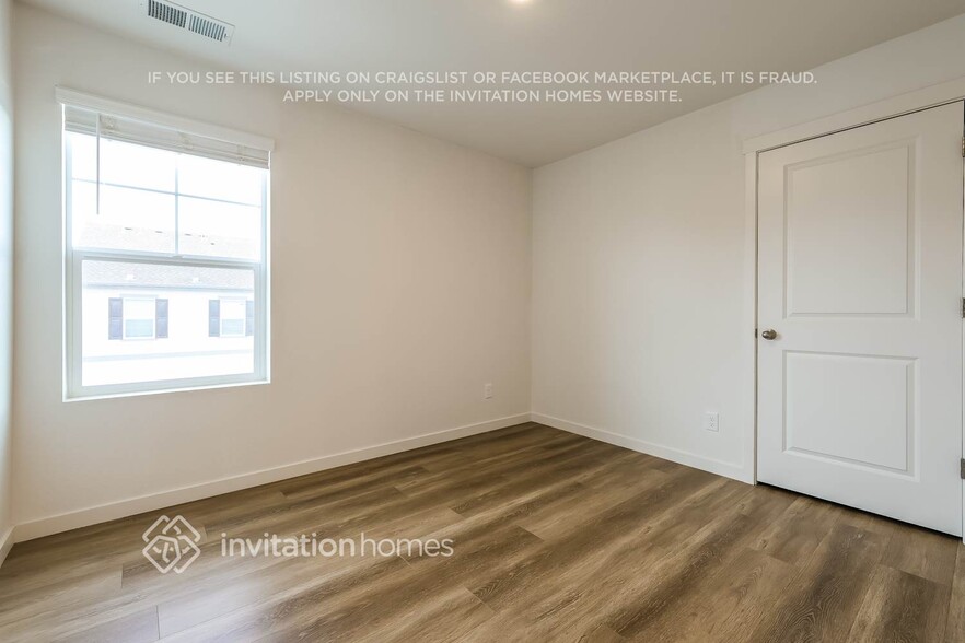 Building Photo - 287 S Uriah St