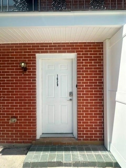 Building Photo - 1629 Feronia St