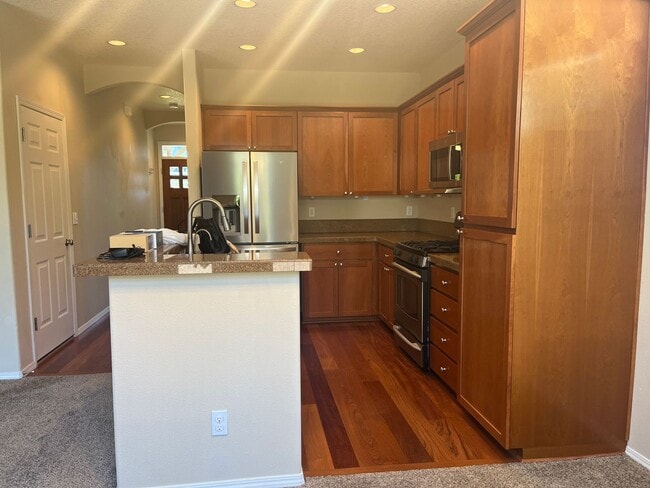 Building Photo - Beautiful 4BD + Den | 2.5BA | Single Family Home | Orenco Gardens Neighborhood