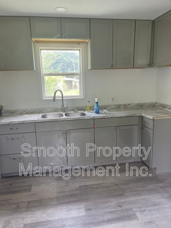 Building Photo - 7809 Marlette Dr